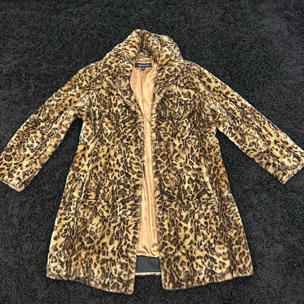 Jones NY Leopard Prink Faux Fur Coat- Like New! Size L women’s.
